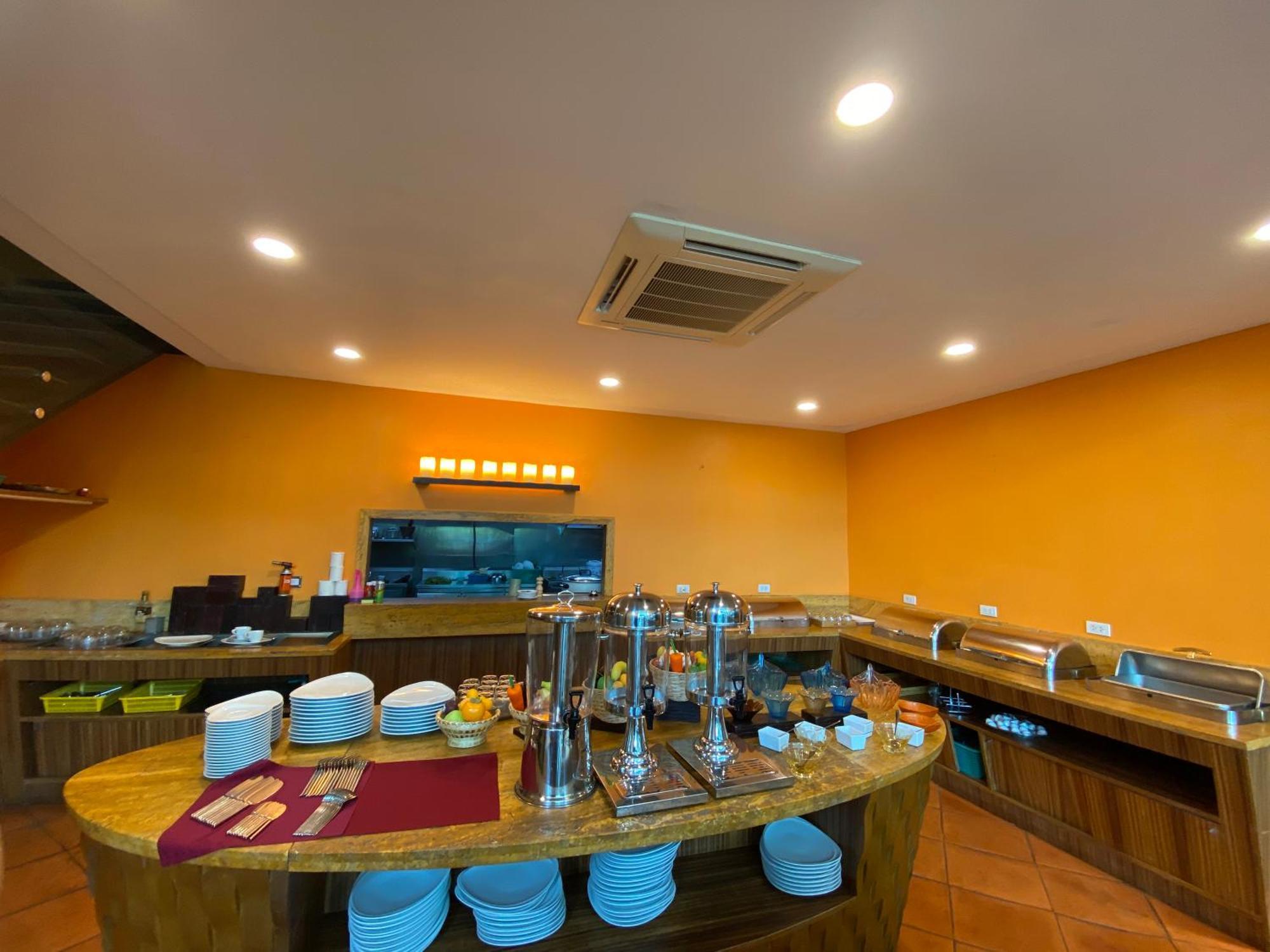Le Vernissage By Goad Avadhess Hospitality Pattaya Exterior foto